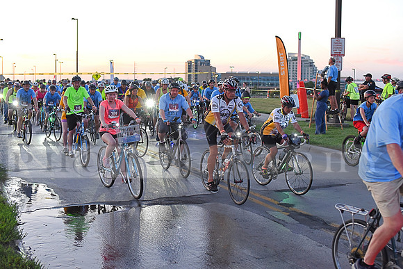 Riders_2019_Owl_Ride2_RHP_DSC_0267