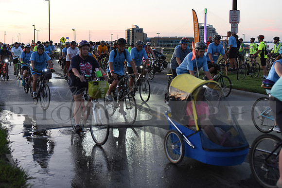 Riders_2019_Owl_Ride2_RHP_DSC_0329
