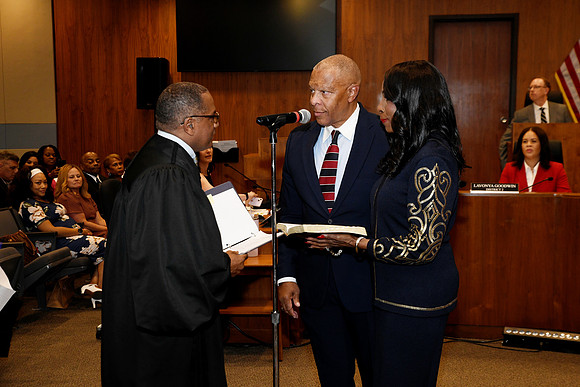 Mayor Ewing_Inauguration_2025 06 09-114_RHP