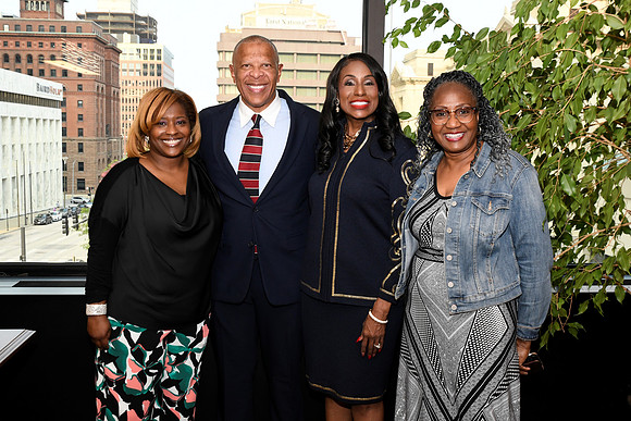 Mayor Ewing_Inauguration_2025 06 09-26_RHP