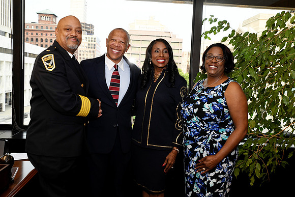 Mayor Ewing_Inauguration_2025 06 09-34_RHP