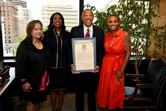 Mayor Ewing_Inauguration_2025 06 09-11_RHP