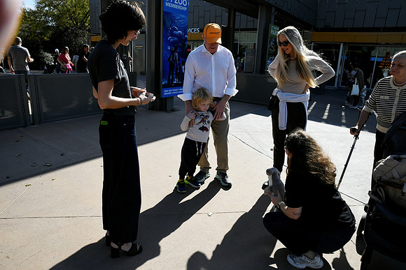 Hall.Omaha Zoo_2026 10 23-4_RHP