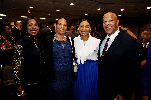Mayor Ewing_Inauguration_2025 06 09-154_RHP