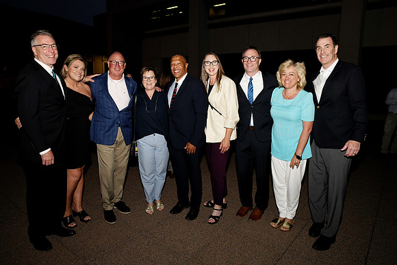 Mayor Ewing_Inauguration_2025 06 09-231_RHP