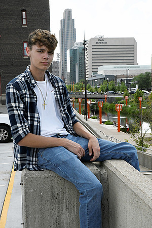 Kamden_Senior_RHP_RHP0555