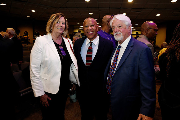 Mayor Ewing_Inauguration_2025 06 09-147_RHP