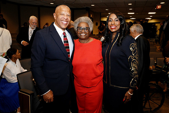Mayor Ewing_Inauguration_2025 06 09-181_RHP