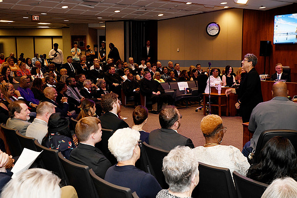 Mayor Ewing_Inauguration_2025 06 09-137_RHP