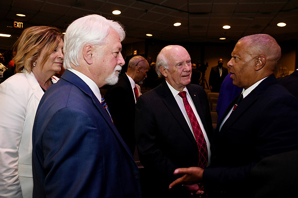 Mayor Ewing_Inauguration_2025 06 09-146_RHP