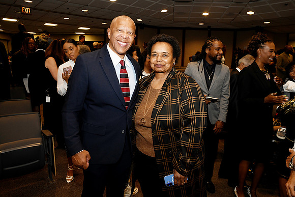 Mayor Ewing_Inauguration_2025 06 09-182_RHP