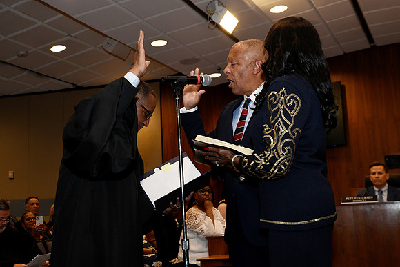 Mayor Ewing_Inauguration_2025 06 09-118_RHP