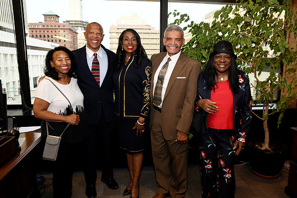 Mayor Ewing_Inauguration_2025 06 09-36_RHP