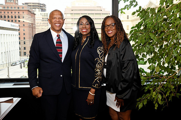 Mayor Ewing_Inauguration_2025 06 09-39_RHP