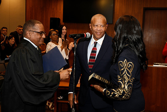 Mayor Ewing_Inauguration_2025 06 09-122_RHP