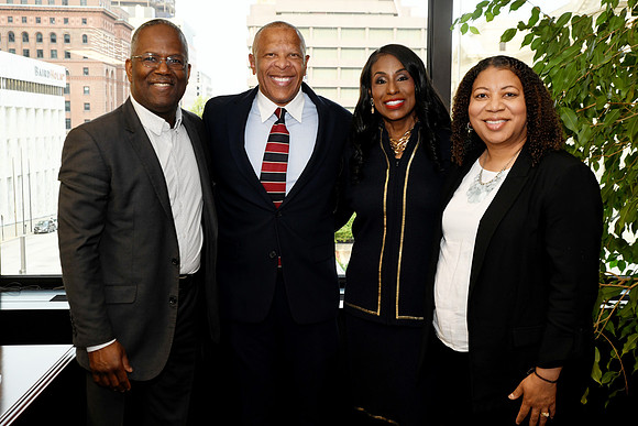 Mayor Ewing_Inauguration_2025 06 09-22_RHP