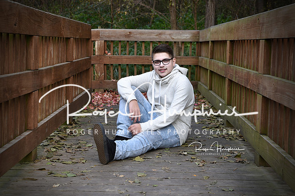 Senior_RHP_0083_pp_Logo