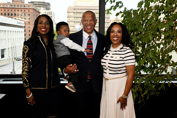 Mayor Ewing_Inauguration_2025 06 09-72_RHP