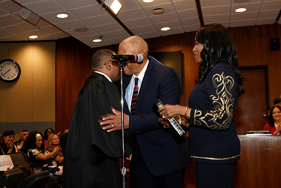 Mayor Ewing_Inauguration_2025 06 09-120_RHP
