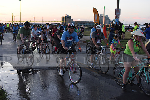 Riders_2019_Owl_Ride2_RHP_DSC_0298