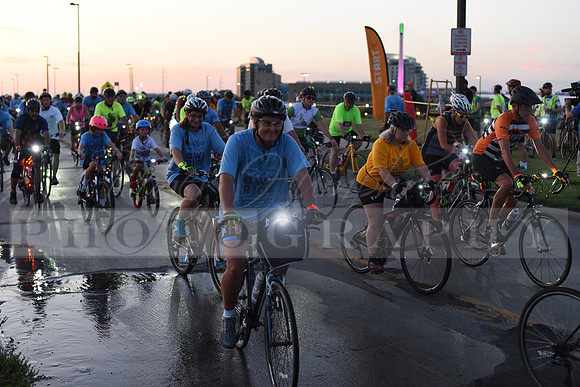 Riders_2019_Owl_Ride2_RHP_DSC_0335