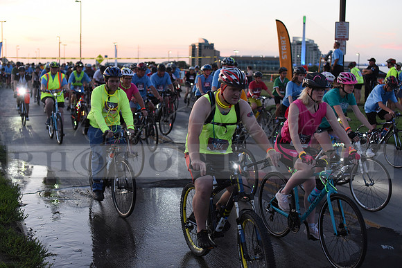 Riders_2019_Owl_Ride2_RHP_DSC_0280