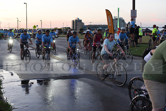 Riders_2019_Owl_Ride2_RHP_DSC_0299