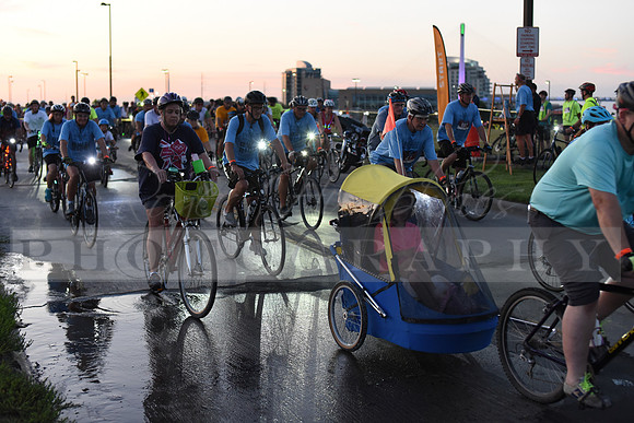 Riders_2019_Owl_Ride2_RHP_DSC_0328