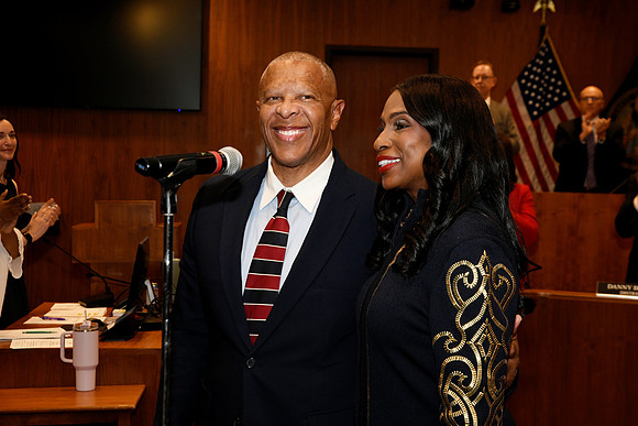 Mayor Ewing_Inauguration_2025 06 09-128_RHP