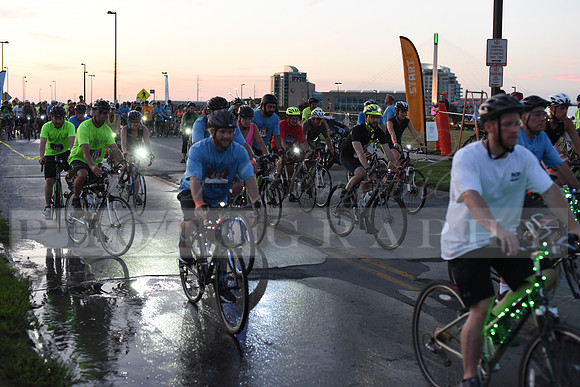 Riders_2019_Owl_Ride2_RHP_DSC_0346
